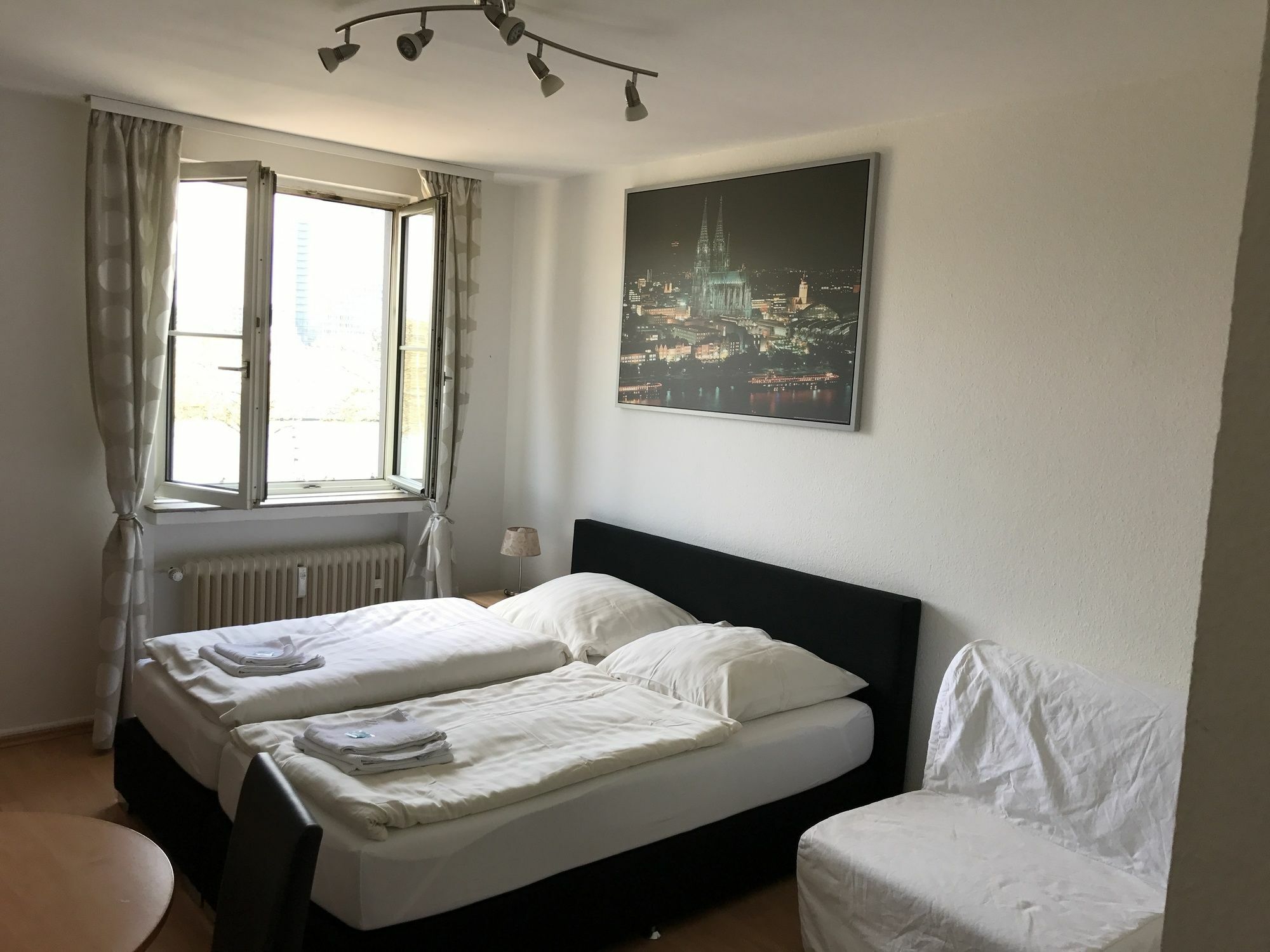 City Apartment Keulen Buitenkant foto